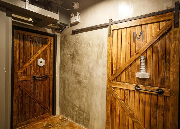 Hostel Episode 11