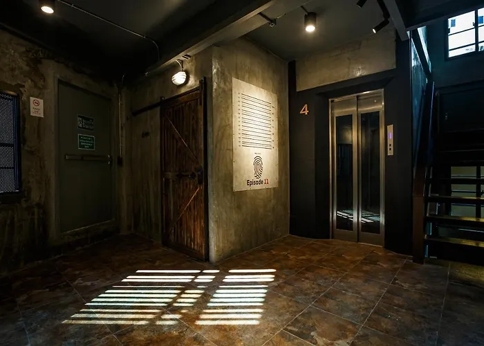 Episode 11 Hostel *