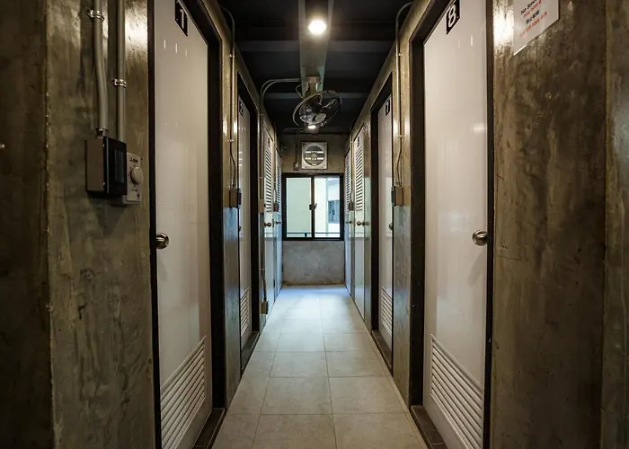 Episode 11 Hostel Bangkok